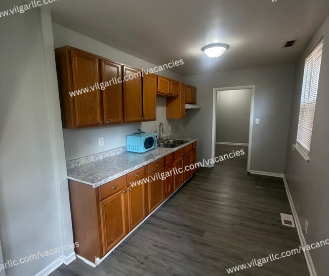 Foto del edificio - 4842 Northcote Ave