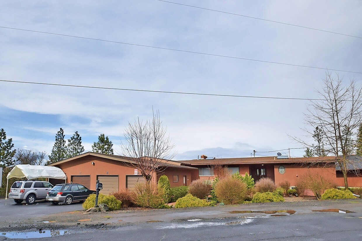 Building Photo - 3720 W Grandview Ave