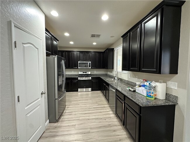 Building Photo - 7703 Peaceful Trellis Dr