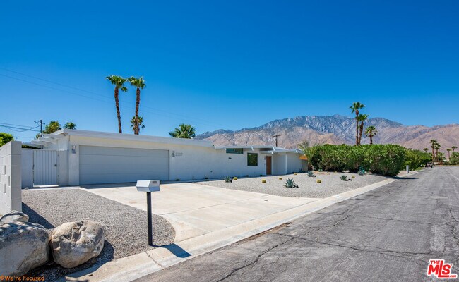 Foto del edificio - 2287 E Hildy Ln