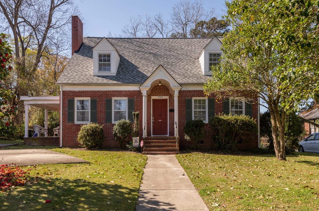 Primary Photo - Grid House for rent on 5th Street!