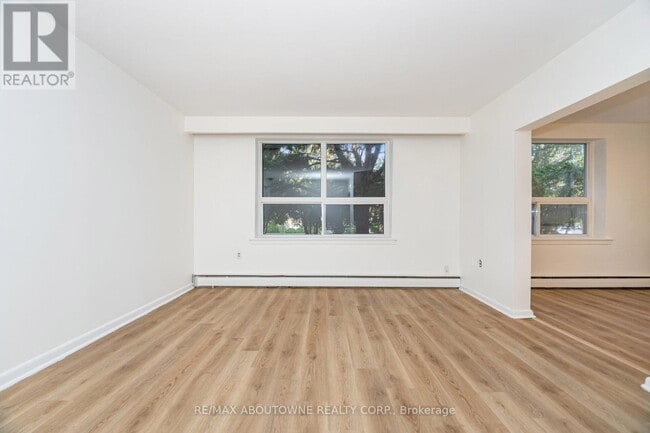 Building Photo - 2144 Lilnan Ct