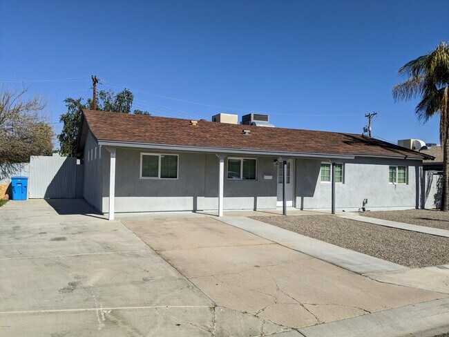 Building Photo - 2058 W Citrus Way