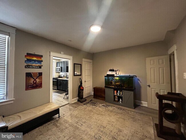 Foto del edificio - 1117 Rosalie St