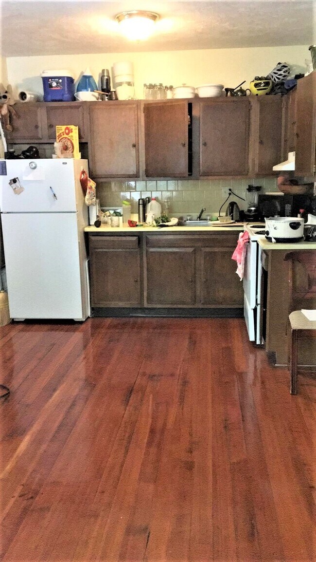 Building Photo - 266 Chestnut Hill Ave