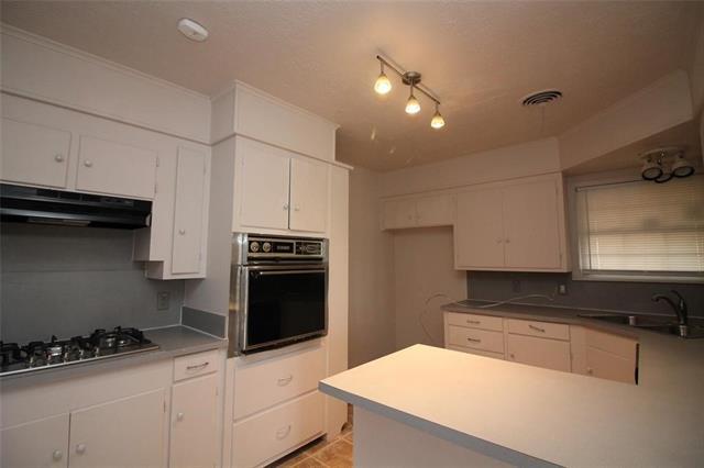 Foto del edificio - 5828 Locke Ave