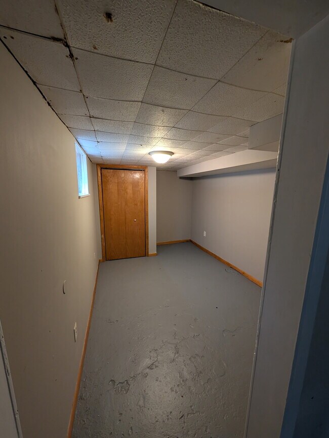 Foto del edificio - 1705 Burlingame Ave SW