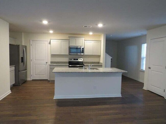 Foto del edificio - 3352 Harmony Ct NE