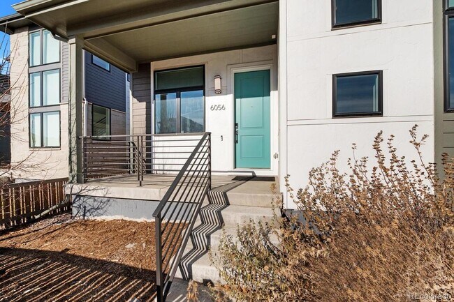 Building Photo - 6056 N Perth St
