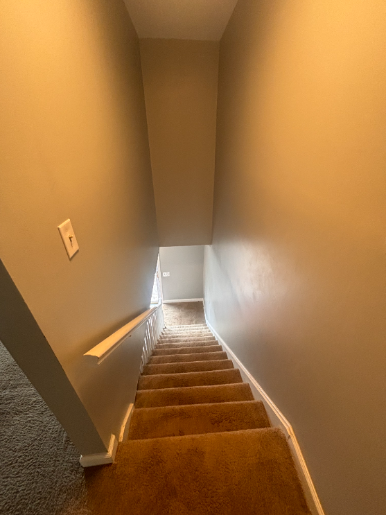 Building Photo - Two bed townhome