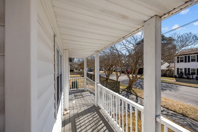 Foto del edificio - 9120 Granby St