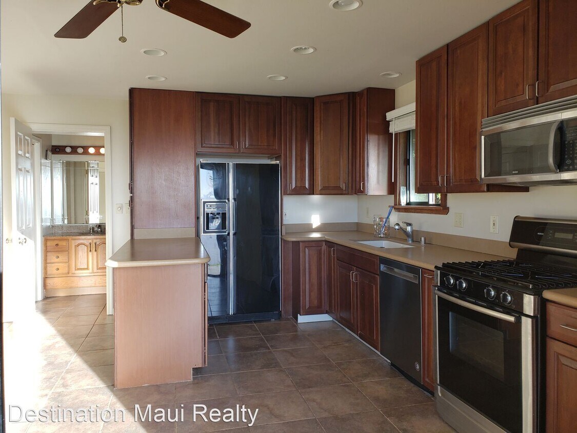 74 Wahelani St, Kula, HI 96790 House for Rent in Kula, HI