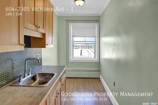 Photo du bâtiment - 2305-2305 Victoria Ave