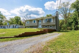 Building Photo - 5 Idlewild Dr
