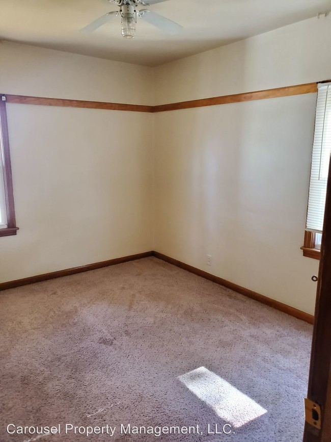 Building Photo - 2 br, 1 bath House - 19 Rotherwood Ave