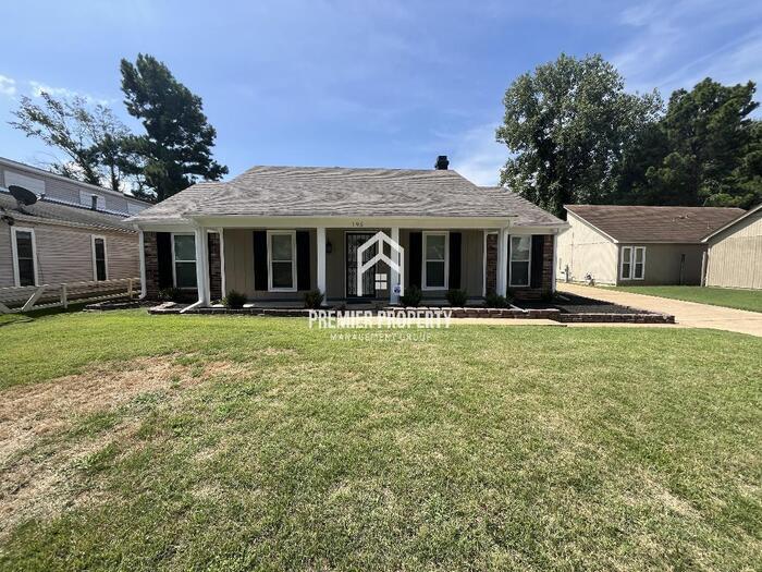Primary Photo - 195 Sullivan Dr