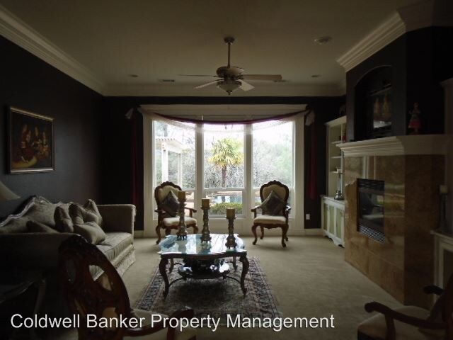 Building Photo - 5 br, 3 bath House - 3832 Sea Lavender