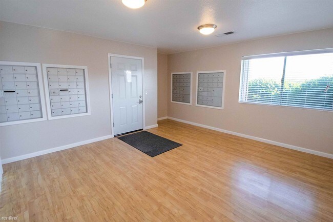 Foto del edificio - 1 br, 1 bath Condo - 430 Ellesmere Drive #12