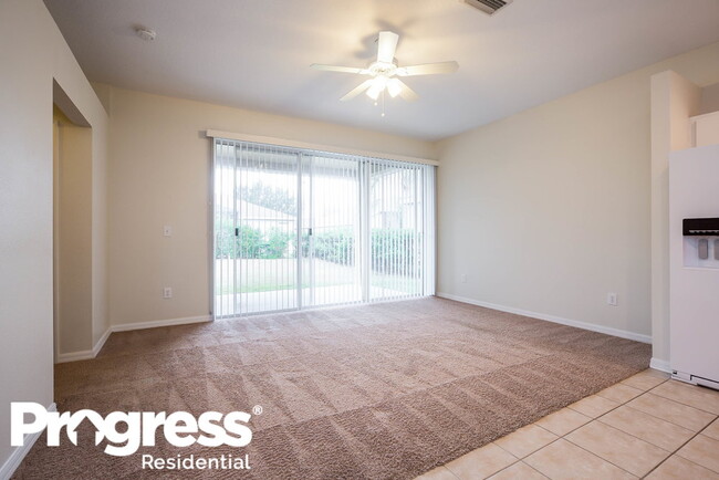 Building Photo - 6327 Bridgecrest Dr