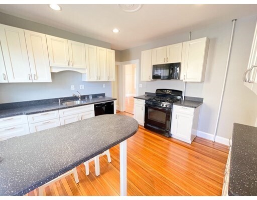 Primary Photo - 26 Rowell St