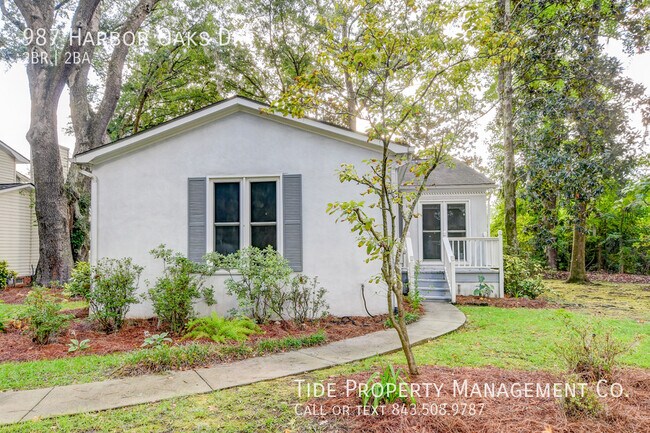 Foto del edificio - 987 Harbor Oaks Dr