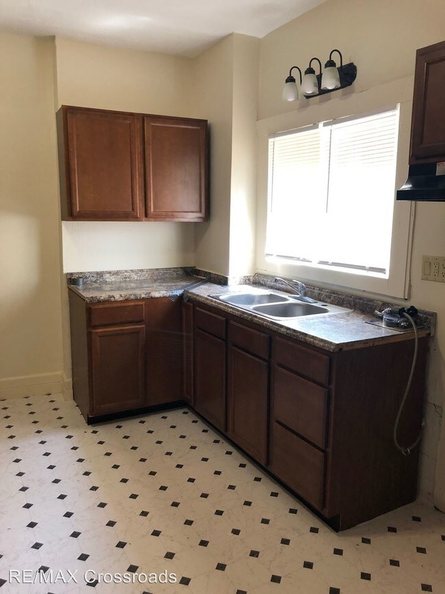 Foto del edificio - 4 br, 2 bath House - 919 Lovers Lane