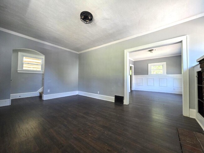 Building Photo - 408 Bacon Ave