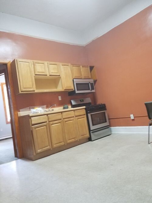 Foto del edificio - 170 Utica Ave