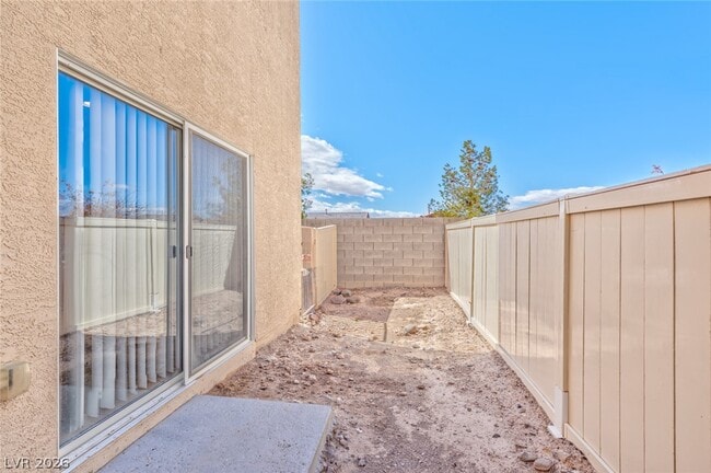 Building Photo - 11187 African Sunset St