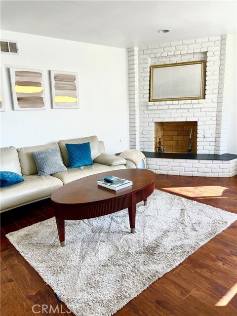 Foto del edificio - 1650 N Arroyo Blvd