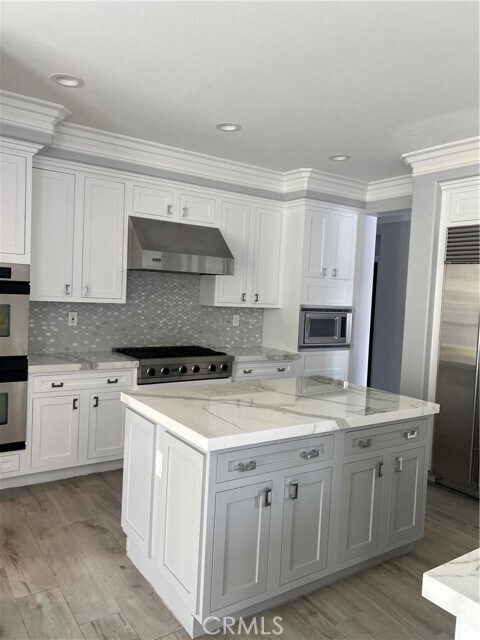 Foto del edificio - 631 Ridgeview Ct