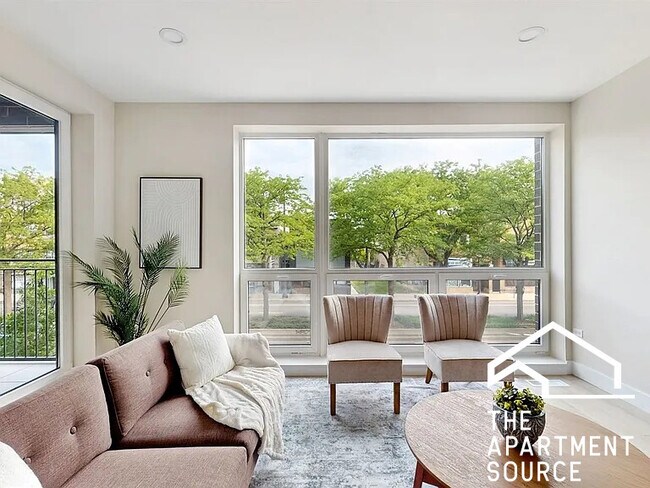 Foto del edificio - 3041 W Irving Park Rd