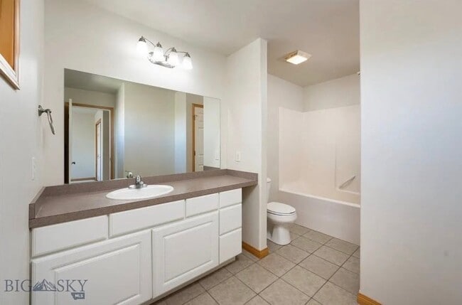 Building Photo - 2938 Warbler Way