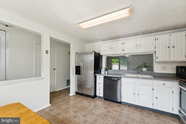 Foto del edificio - 5543 Hecate Ct