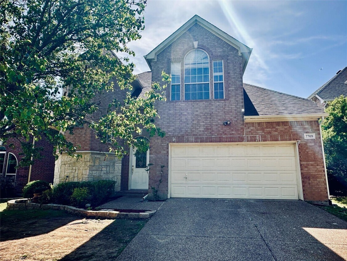 Foto principal - 7709 Brookview Court
