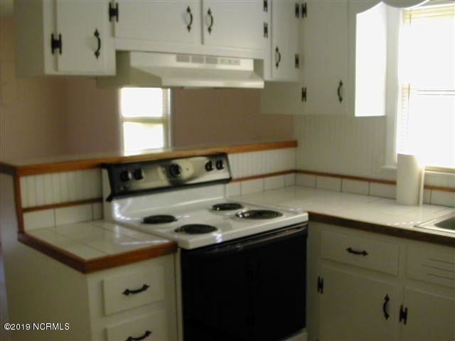 Building Photo - 372 NC-210