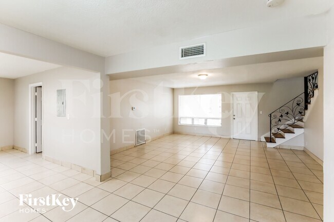 Foto del edificio - 3427 NW 37th St