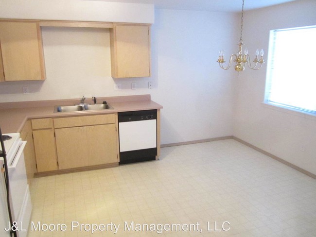 Building Photo - 871 Valley View Dr