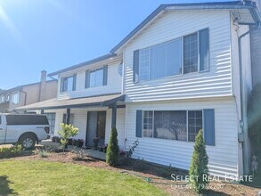 Building Photo - 45119 Stevenson Rd