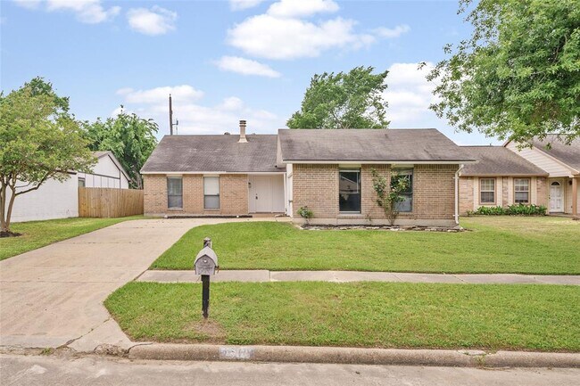 Building Photo - 6531 Vanlynn Ln