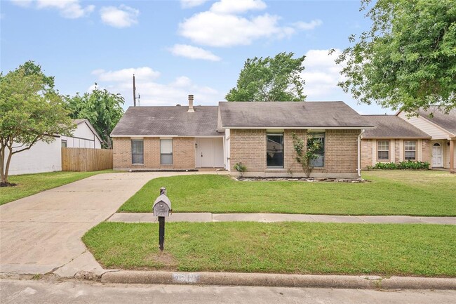 Foto del edificio - 6531 Vanlynn Ln