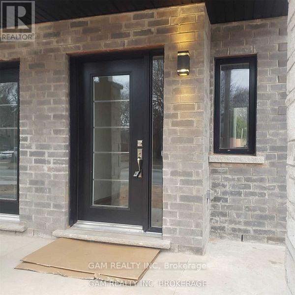 Building Photo - 4869 PETTIT Ave