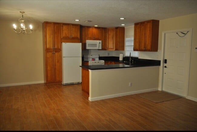 Building Photo - 5250 Nesting Way