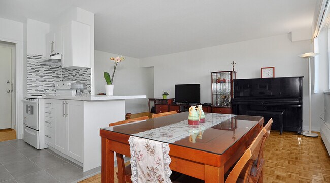 Photo du bâtiment - Central Park Place (B)