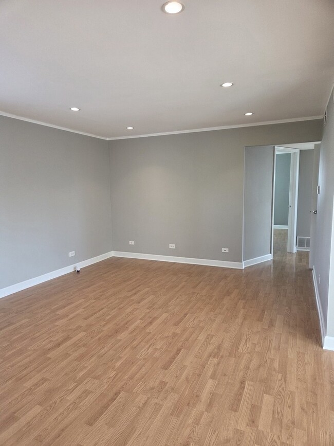 Building Photo - 6830 W Lode Dr