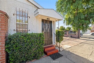 Building Photo - 11840 Archwood St