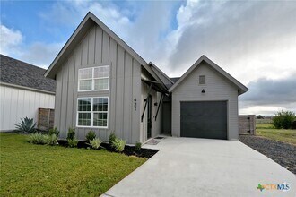 Building Photo - 421 Constance Dr