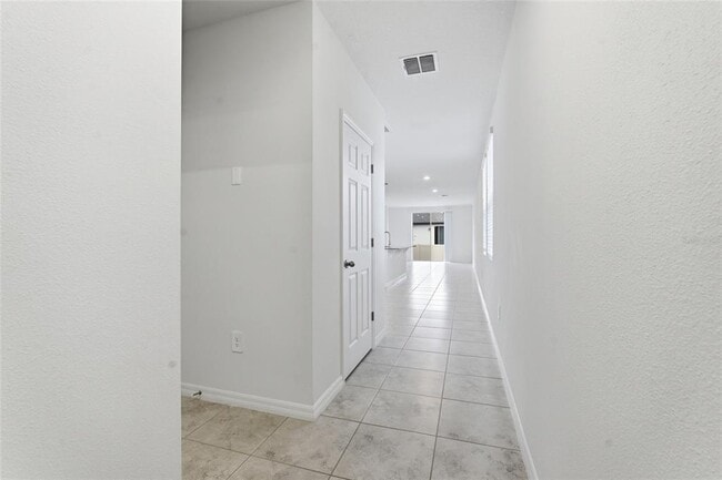 Building Photo - 3912 Giorgio Dr