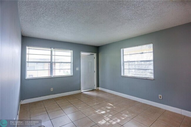 Foto del edificio - 3940 SW 51st St