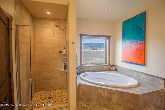 Building Photo - Stunning Seasonal Rental on 5.18 Acres – B...